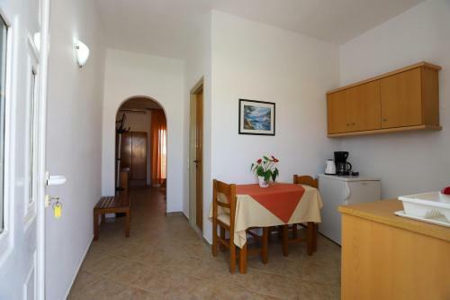Aleka Apartment 3
