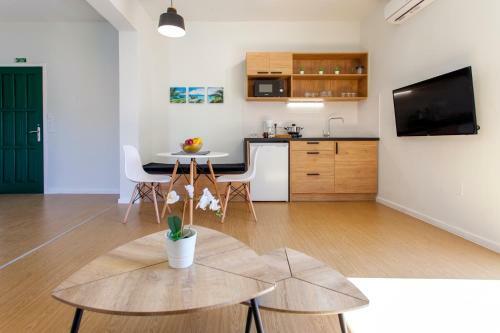 Ligia Waterfront Apartments