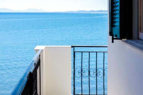 Ligia Waterfront Apartments