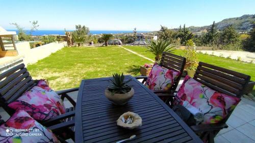 Luxury Apartment With Sea View Near Kallithea