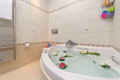 Maria's Luxurious Villa In Koskinou