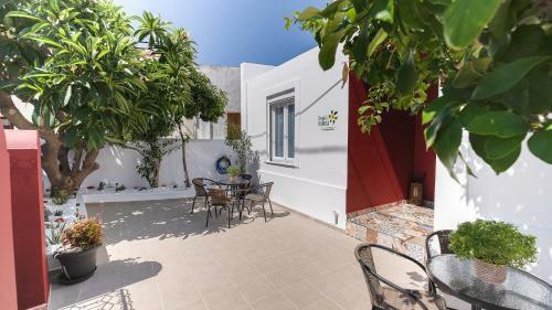 Sergio's Plumeria Apartments