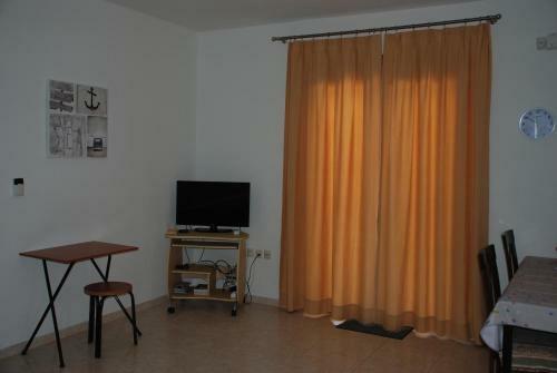 Villa With A Pool In Lefkogia