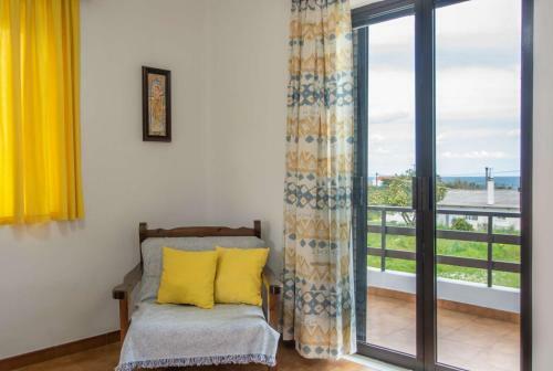 Ocean Breeze Apartment II