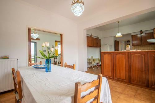 Ocean Breeze Apartment II
