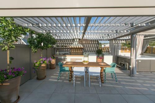 Ekaterini Luxury House