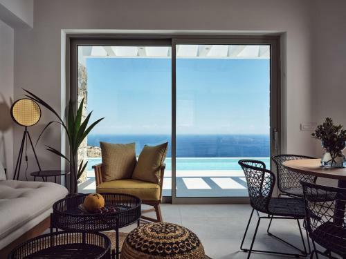 Etheria Luxury Villas & Suites