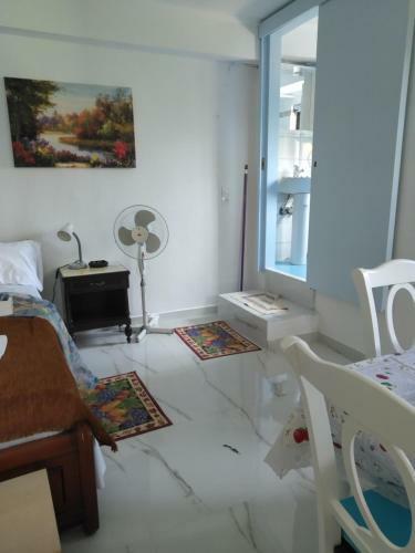 Sissy Apartments By The Sea