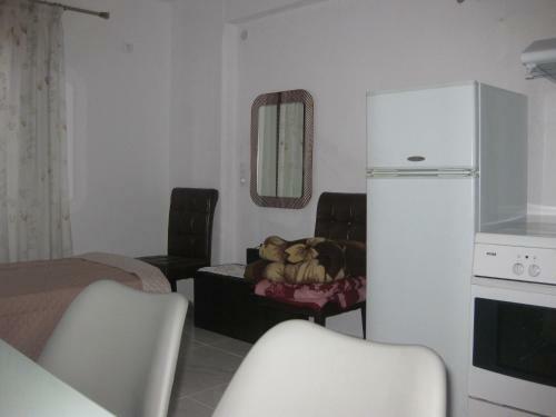 Sissy Apartments By The Sea