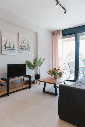 Ariti Luxury Apartment, Nikiana