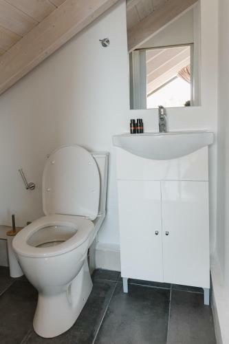 Ariti Luxury Apartment, Nikiana