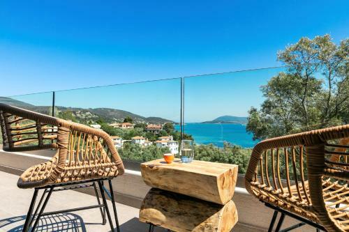 White Rock Villas Nikiana
