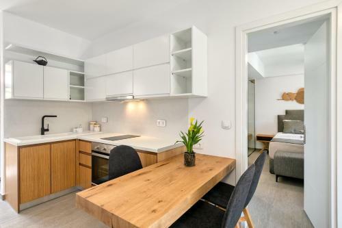 White Rock Villas Nikiana