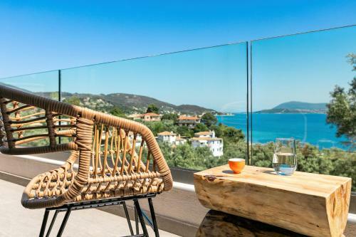 White Rock Villas Nikiana