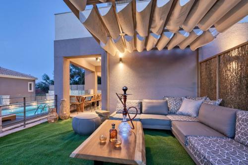 White Rock Villas Nikiana