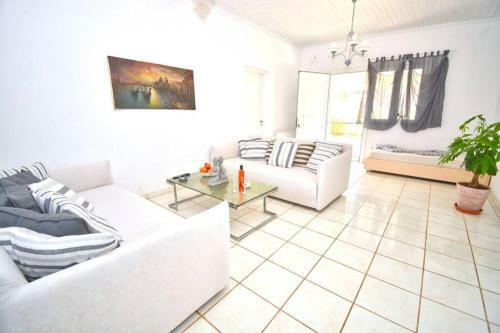 Angel Cottage By Chalikounas Beach