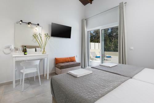 Villa Alonaki Bay