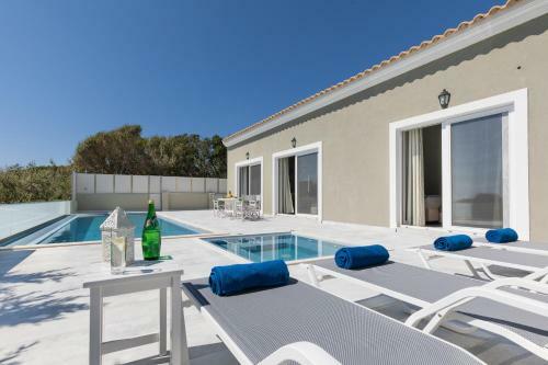 Villa Alonaki Bay