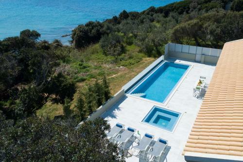 Villa Alonaki Bay