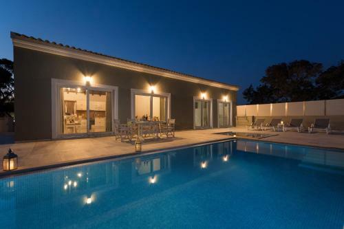 Villa Alonaki Bay