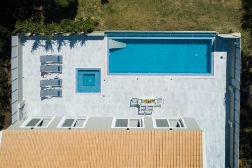 Villa Alonaki Bay