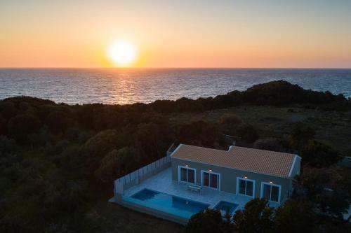 Villa Alonaki Bay