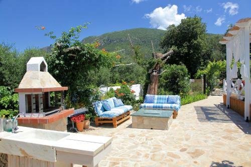 Blue Sky Cottage, Kanouli Beach