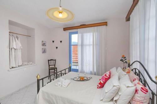 Alexandras Traditional House In Skopelos Centre