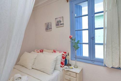 Alexandras Traditional House In Skopelos Centre