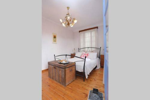 Alexandras Traditional House In Skopelos Centre
