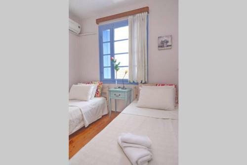 Alexandras Traditional House In Skopelos Centre