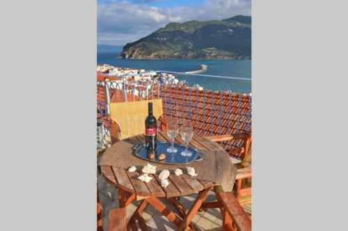 Alexandras Traditional House In Skopelos Centre