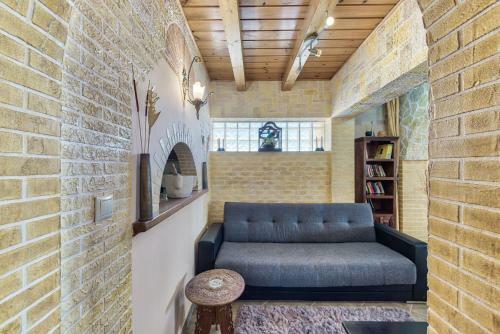Green Boat Apartment