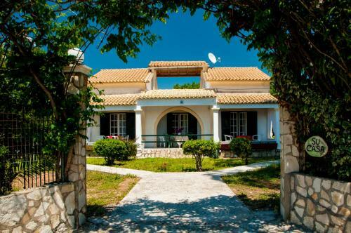 Su Casa Apartments