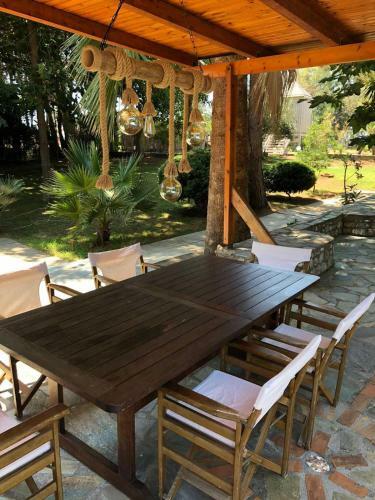 Petrochori Beach House