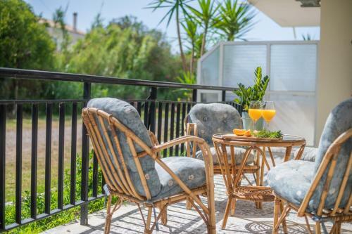 Lazaris Apartments