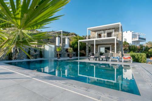 Achlia Beach Villa