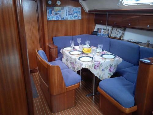 Ifestos Yachting Traveler