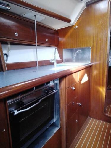 Ifestos Yachting Traveler