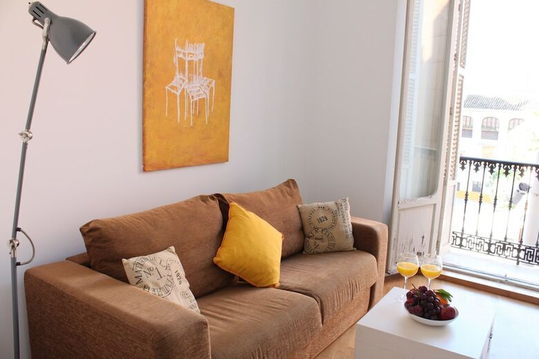 Life Apartments Calder�n