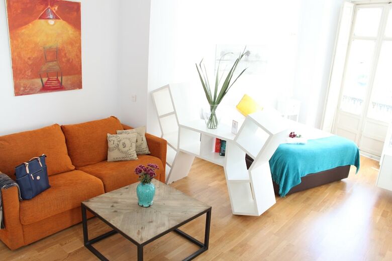 Life Apartments Calder�n
