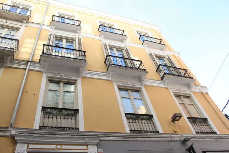 Life Apartments Calder�n