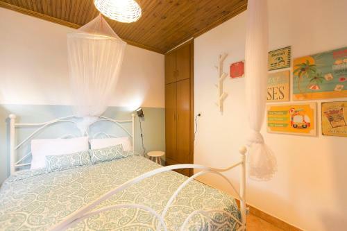 #flh - Barefoot Beachfront Bungalows