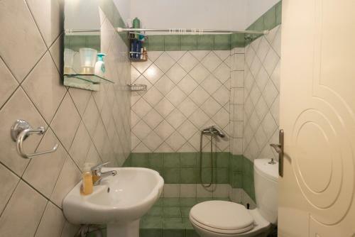 Santova Hill Apartments