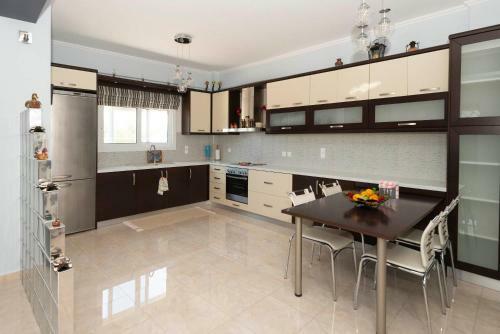 Santova Hill Apartments