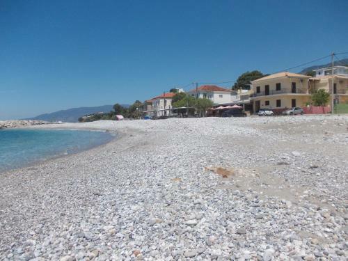 Akrogiali Beach Apartments
