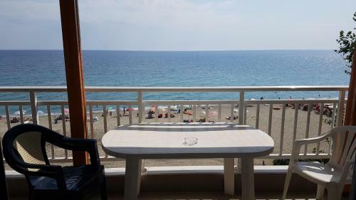 Fanigara Beach Apartments