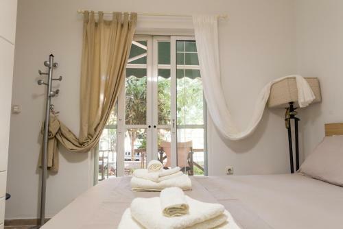 Comfy Kourouta Apartment & Suite