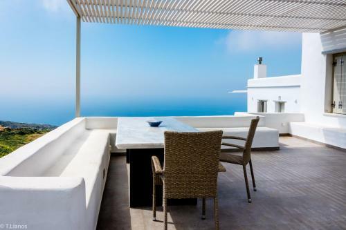 Villa Alos Residence