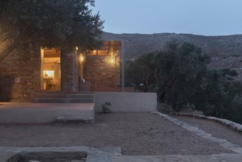 Avdos' Olive House - Land Tales